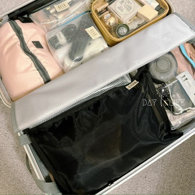 理理包liil 超輕量網紗三角收納袋 B6