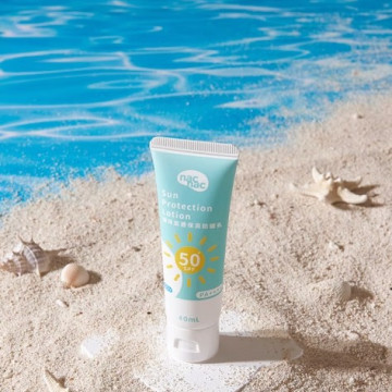 nac nac 海洋友善保濕防曬SPF50+ 40ml