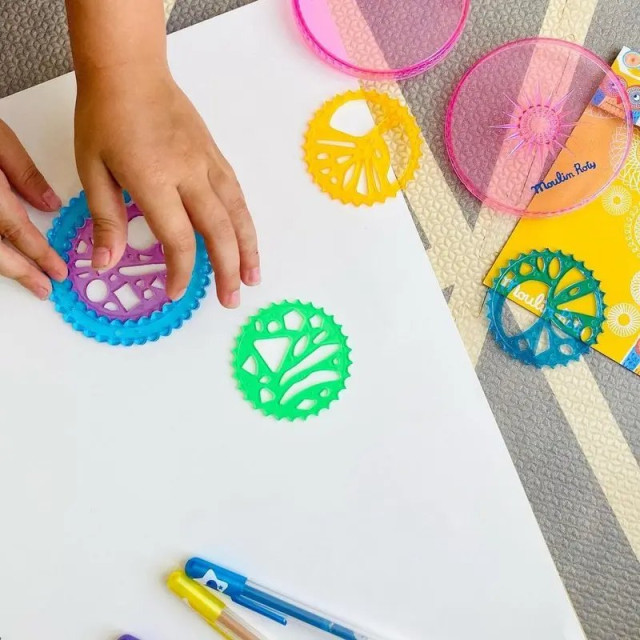 Moulin Roty 趣味圈圈繪圖板