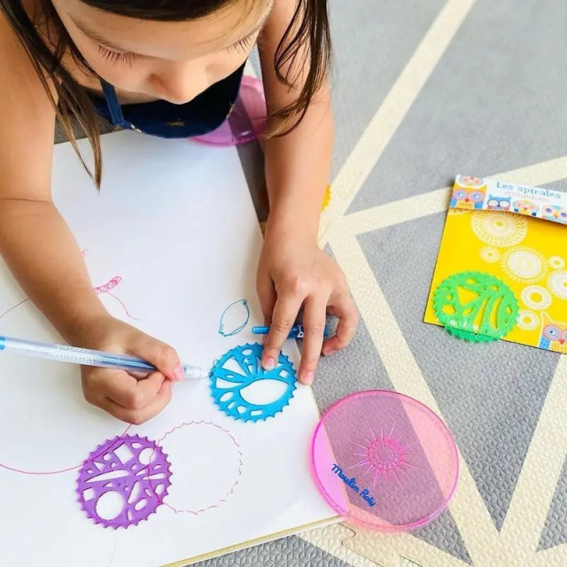 Moulin Roty 趣味圈圈繪圖板