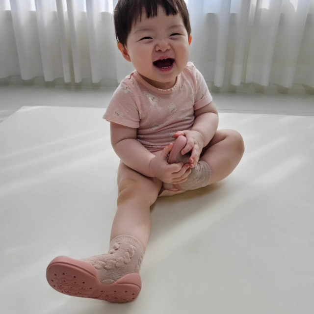 Ggomoosin 學步襪鞋 - 捲捲玫瑰