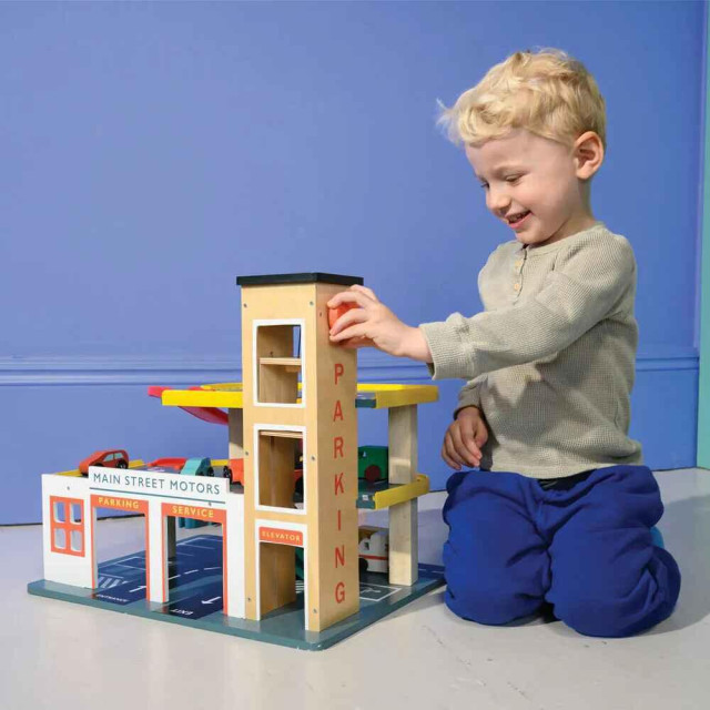 Mentari 直升機立體停車場