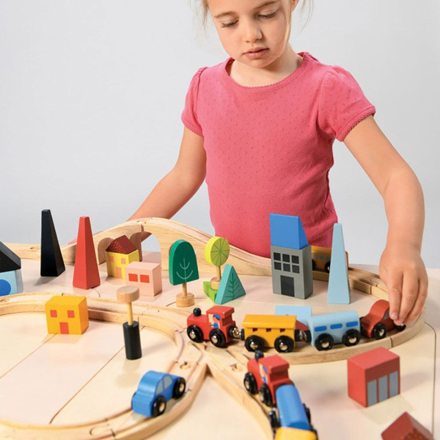 Mentari 城鎮火車軌道組