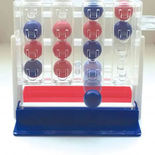 Hanayama 腦力開發系列-推推四子棋