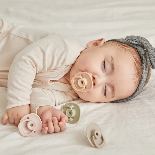 MOYUUM 韓國 母乳實感辛奇奶嘴