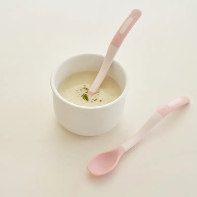 MOYUUM 韓國 彎曲餵食雙匙組