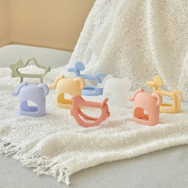 MOYUUM 韓國 白金矽膠手套固齒器 小小象