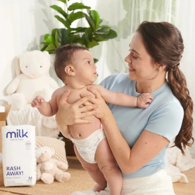 Milk 鎖水芯牛奶尿布 黏貼型 四入箱購