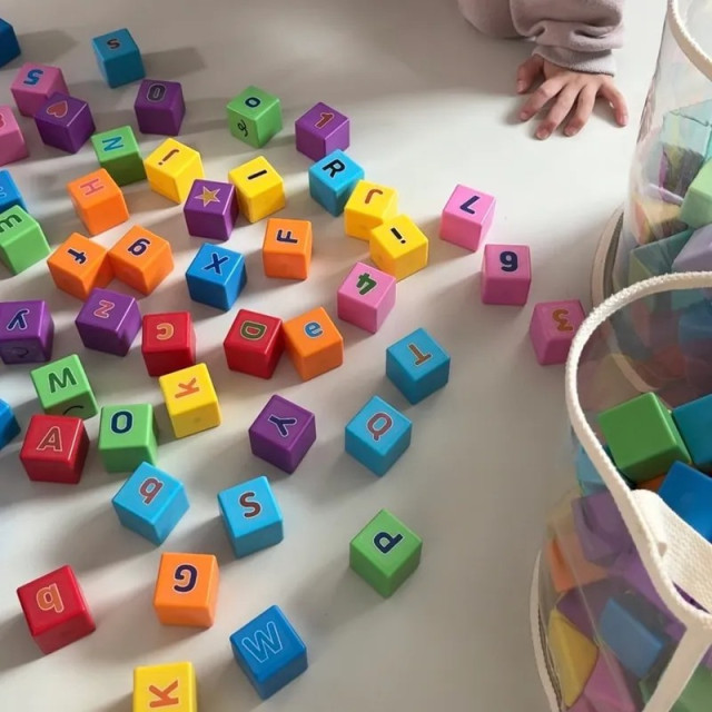 Bellebaby I 磁吸積木貼紙(可重複貼) 台灣獨家版