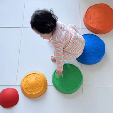 Bellebaby 彩虹過河石