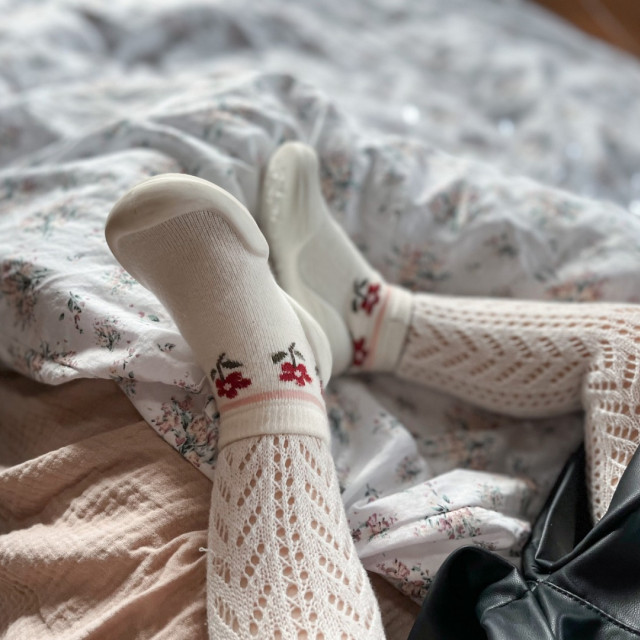 Ggomoosin 學步襪鞋 - 嫣紅山茶花