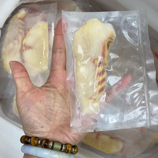 永圻 鱘龍魚 一口魚片 120g (食用仍需留意刺)