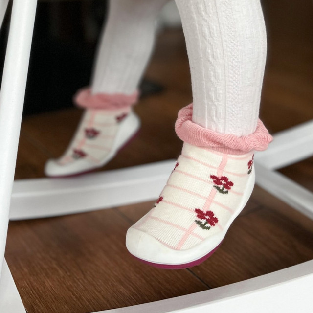 Ggomoosin 學步襪鞋 - 捲邊紅花