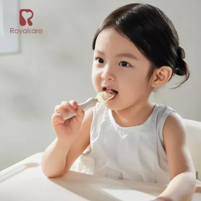 Royalcare 嬰幼副食品器具 PPSU匙叉組合可調式彎曲把手 (附收納盒)