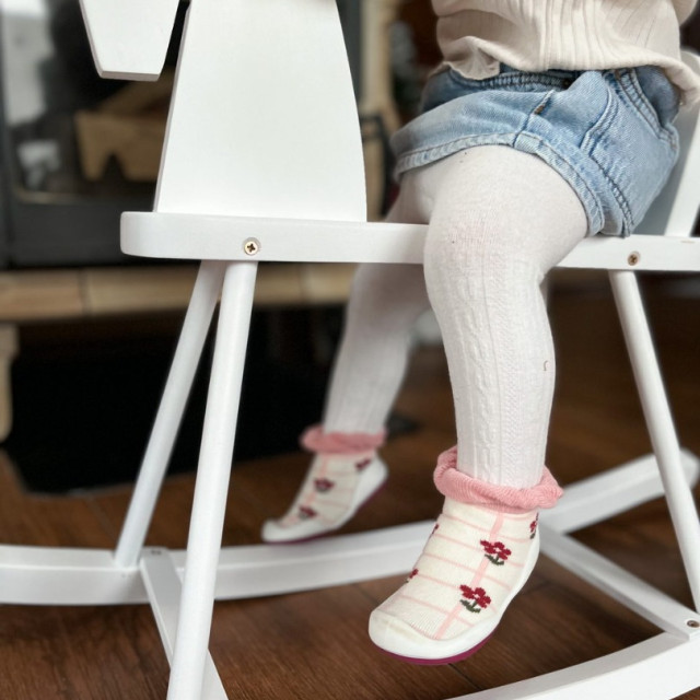 Ggomoosin 學步襪鞋 - 捲邊紅花