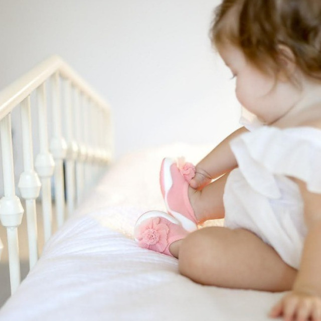 Ggomoosin 學步襪鞋 - 澎澎蕾絲球 (短版)