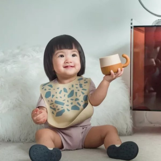 Meroware GINA 小捕手 矽膠立體圍兜