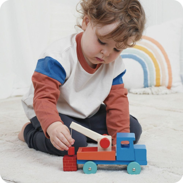 Mentari 藍天吊卡車