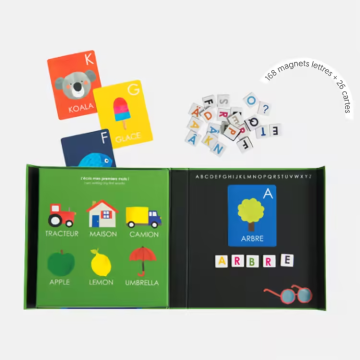 Moulin Roty 磁鐵書遊戲-字母配對