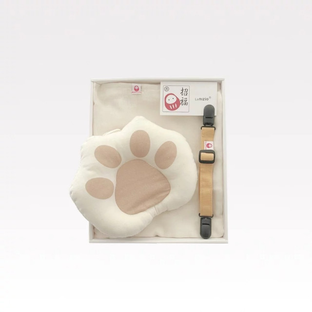 nizio 招福掌隨⾝枕包⼱禮盒組