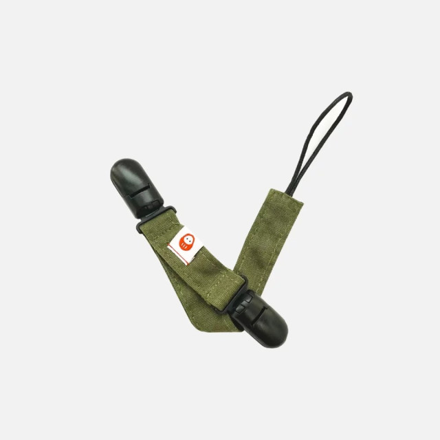 nizio 招福⼆合⼀多⽤途奶嘴夾