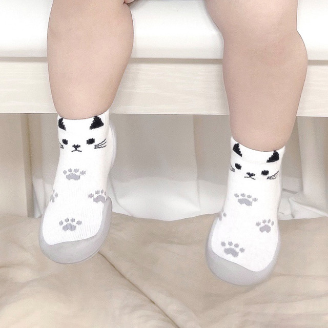 Ggomoosin 學步襪鞋 - QQ白貓